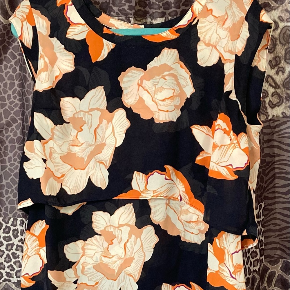 CAbi Cap-Sleeve Floral Blossom Tiered Blouse Size M